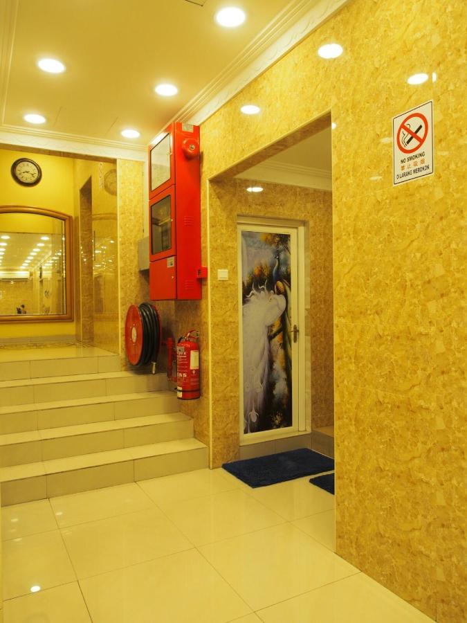 City Times Inn Сери-Кембанган Экстерьер фото